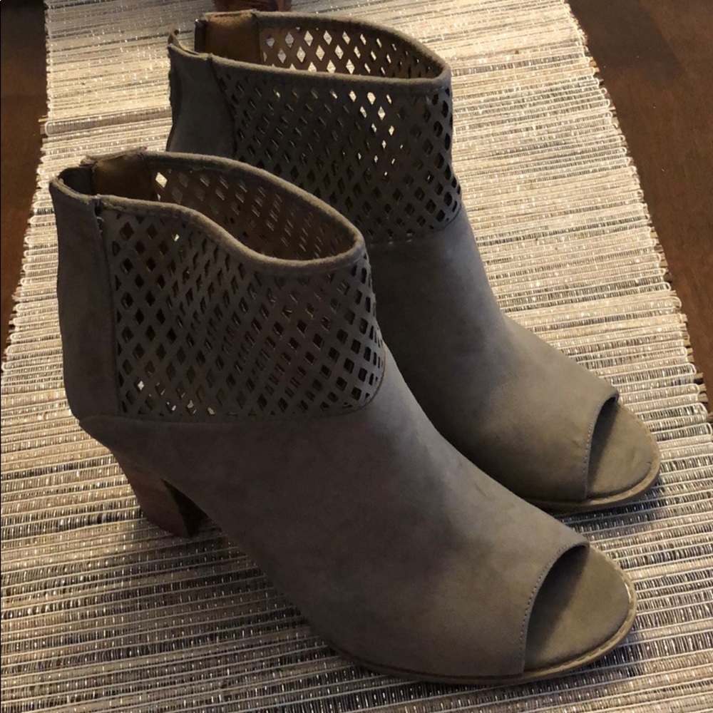 Report open toe bootie